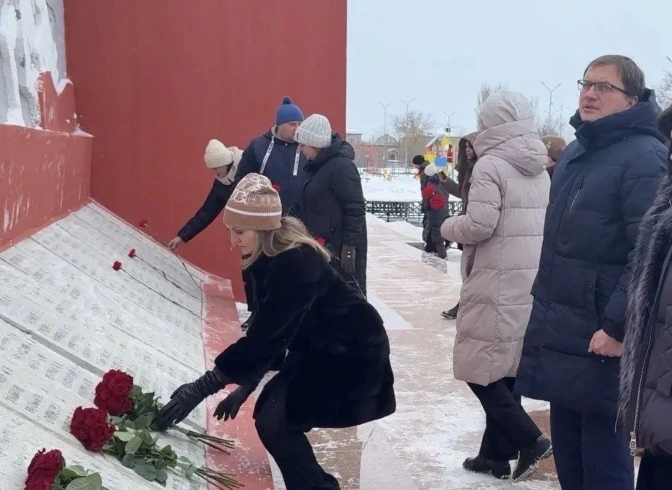 В Саратовской области появился мемориал в честь Героя России Алексея Максюкова